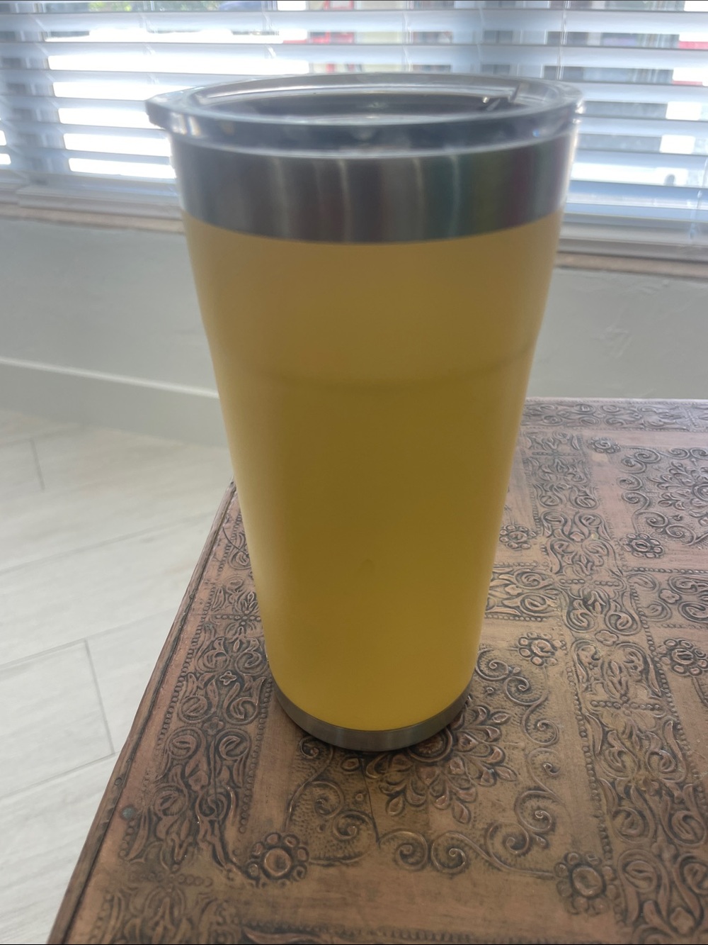 Insulated Yellow Campsite Tumbler - Unbranded - Picture 2 of 3